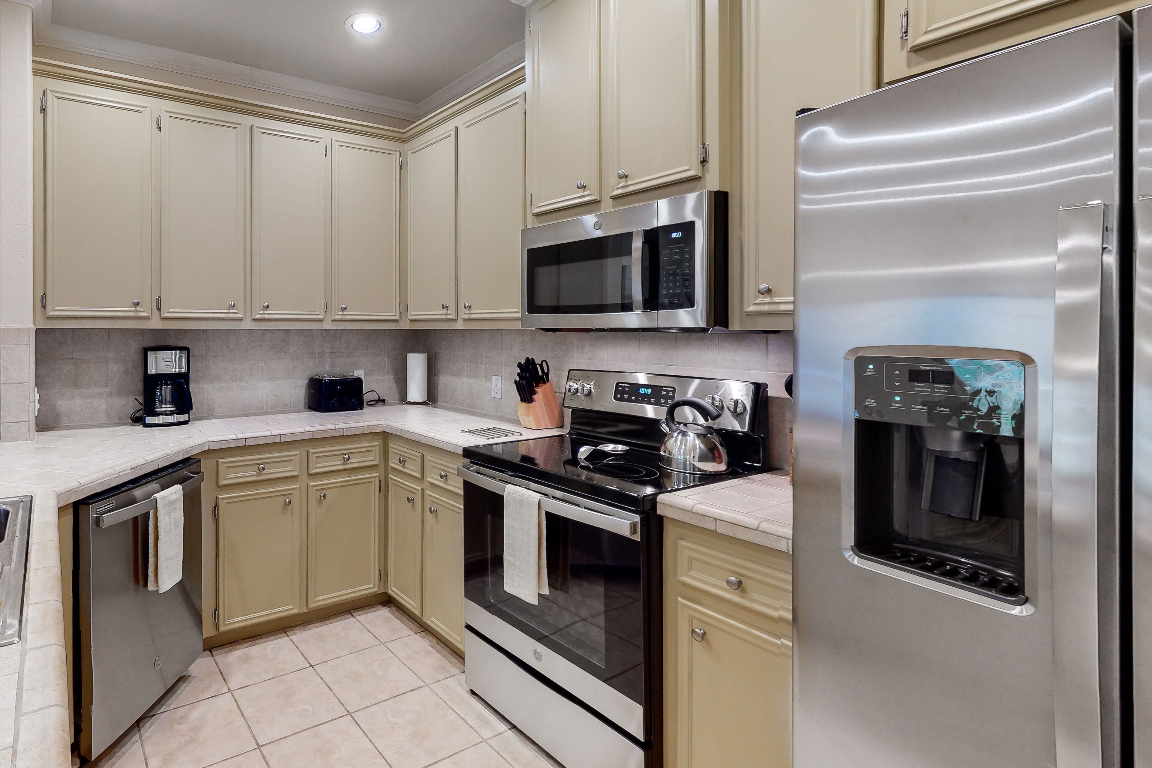 Family & Dog-Friendly Home w/Free WiFi, Covered Patio, Gas Grill, & Central A/C