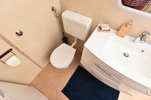 Hårtørrer, håndklæder