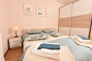 2 soverom, wi-fi (inkludert) og sengetøy