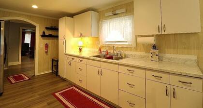 Perfect for transitioning from old home to new home, traveling nurses, students.