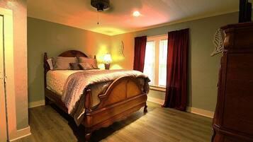 Silitysrauta/-lauta, ilmainen Wi-Fi, vuodevaatteet