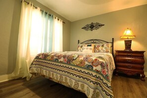 2 bedrooms, iron/ironing board, free WiFi, bed sheets