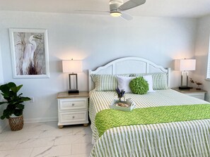 4 slaapkamers, een bureau, een strijkplank/strijkijzer, gratis wifi