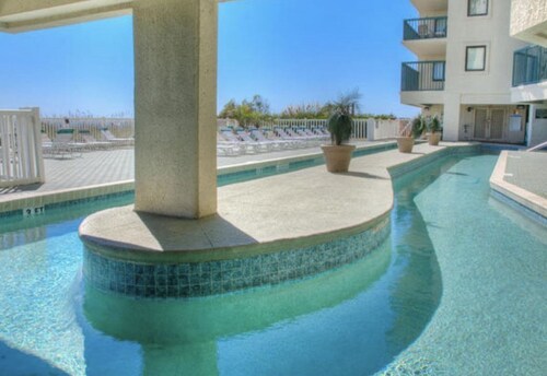 OCEAN FRONT - NEWLY REMODELED - CONTEMPORARY COASTAL CONDO