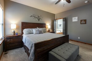 House (Cedar Crest Lodge - Resort Amenities ) | 7 bedrooms, WiFi - Cedar Crest Lodge (Hollister)