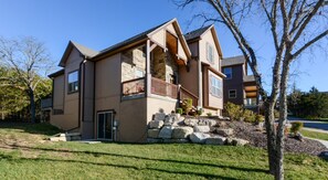 House (Cedar Crest Lodge - Resort Amenities ) | Exterior - Cedar Crest Lodge (Hollister)