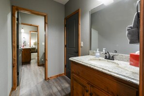 House (Cedar Crest Lodge - Resort Amenities ) | Bathroom | Hair dryer, soap, shampoo - Cedar Crest Lodge (Hollister)
