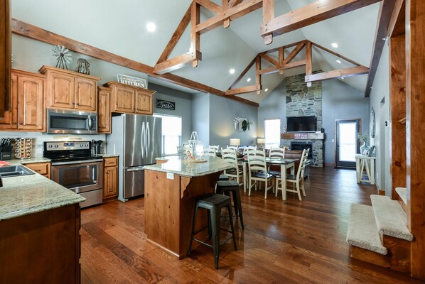 House (Cedar Crest Lodge - Resort Amenities ) | Private kitchen - Cedar Crest Lodge (Hollister)