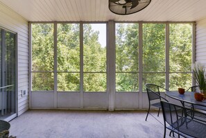 Condo (Stay-A-While - Private Screened Porch)