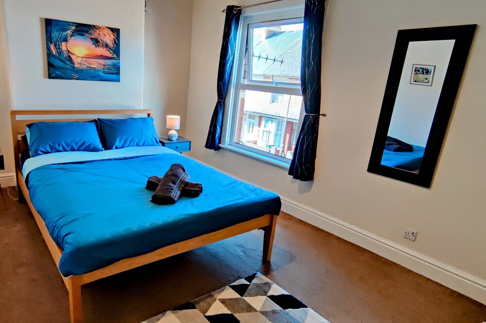 Rhubarb Terrace on the Coast - Sleeps 1-6
