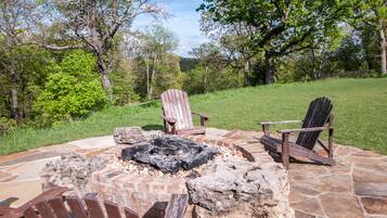 House (Coyote Cabin - EXCELLENT Location - 6) | Exterior