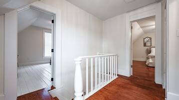 2 bedrooms, cots/infant beds