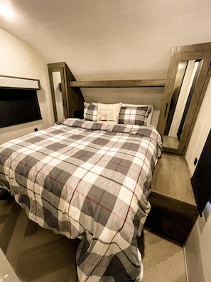 Mobile Home (Kennedy Kamp @ Branson View Campgroun)