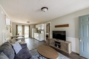 Cabin ((87960) Cabin getaway) | Exterior - Kimberling Cove Resort (Kimberling City)