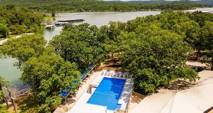 Kimberling Cove Resort