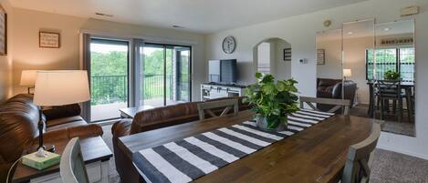 Condo (Farm Charm Condo - New everything!! -) | Dining