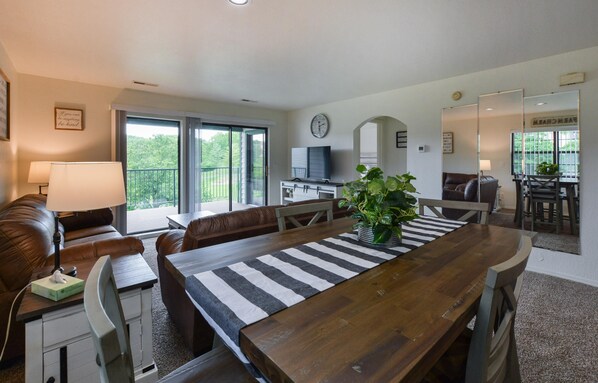 Condo (Farm Charm Condo - New everything!! -) | Dining - Farm Charm Condo (Branson)