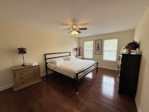 4 habitaciones, wifi gratis y ropa de cama 
