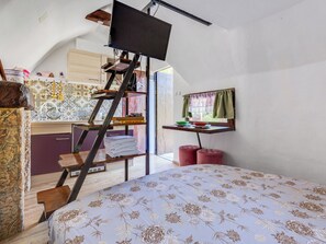 1 bedroom, free internet