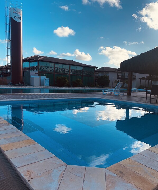 Piscina interna, piscina externa