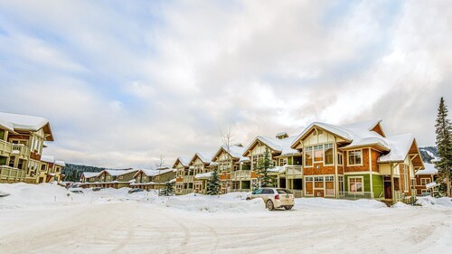 Settlers Crossing #41