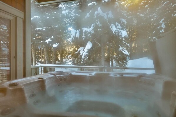 Spa | Hot tub - Settlers Crossing #08 (Sun Peaks)