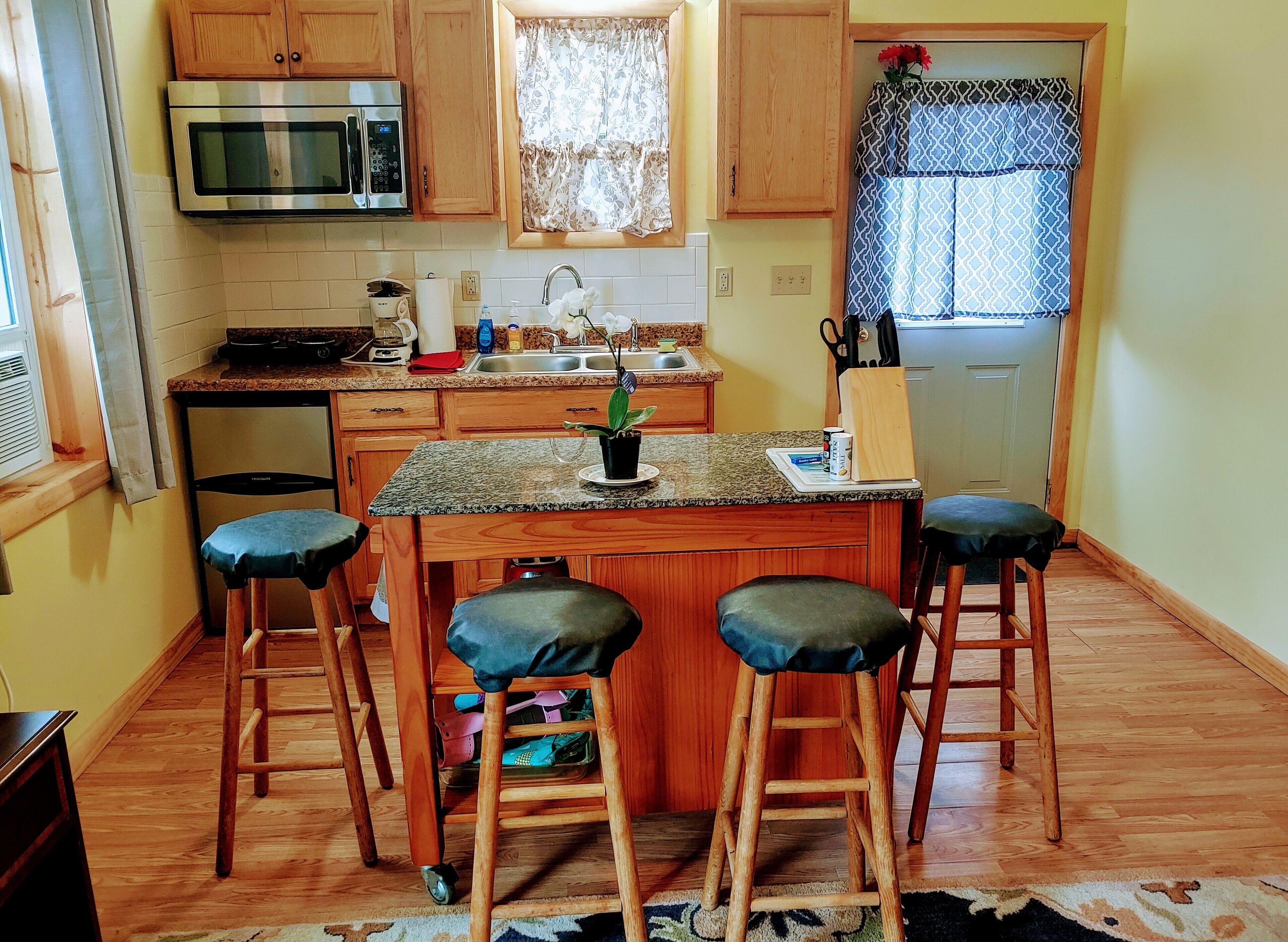 Amish Built Cottage near Fingerlakes Wineries, Fishing, Hiking, Hunting & More!