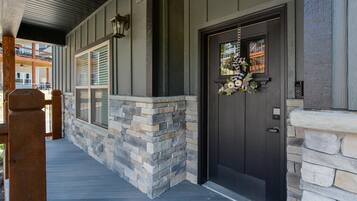 Casa (Journey's Remedy-LAKE View - Closest ) | Exterior