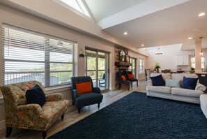 House (Journey's Remedy-LAKE View - Closest ) | Exterior - Journey's Remedy (Branson)