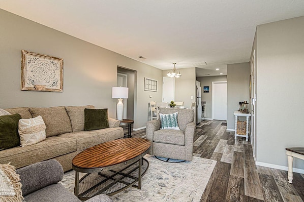 Apartment (Spruce Valley - AMAZING BRANSON VIEWS) | Wohnzimmer