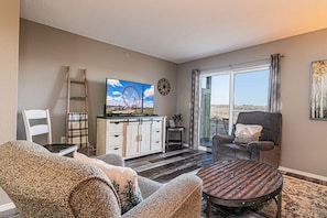 Apartment (Spruce Valley - AMAZING BRANSON VIEWS) | Wohnzimmer