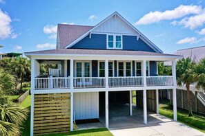 Exterior - New Modern House w/Large Deck, Water View, Elevator, Dog Friendly + Big Fenced Yard (Carolina Beach)