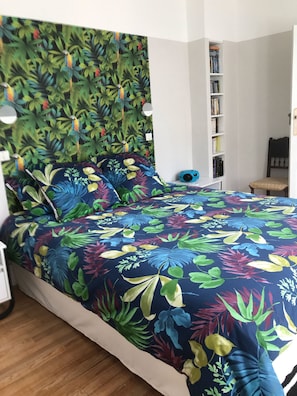 2 bedrooms, iron/ironing board, travel crib, free WiFi