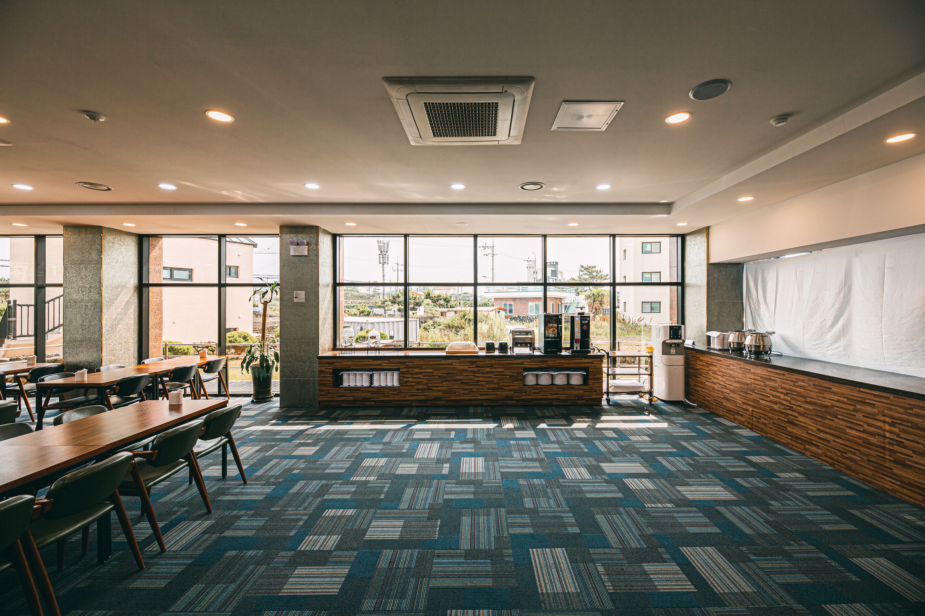 daily korean breakfast (krw 13000 per person)