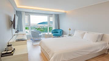 Habitación Deluxe doble, vistas al mar | Ropa de cama de alta calidad, cortinas opacas, wifi gratis