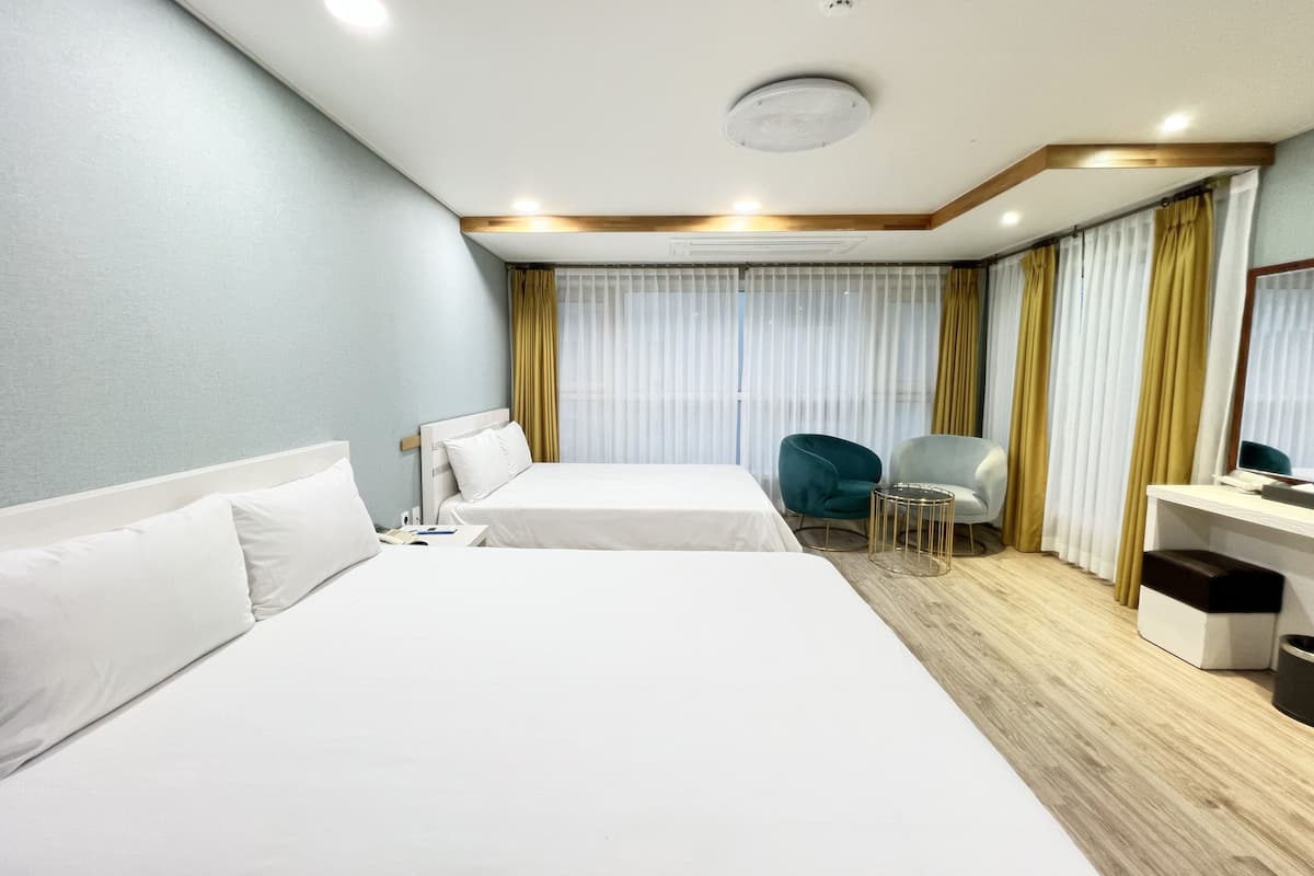 Junior Twin Room, Mountain View