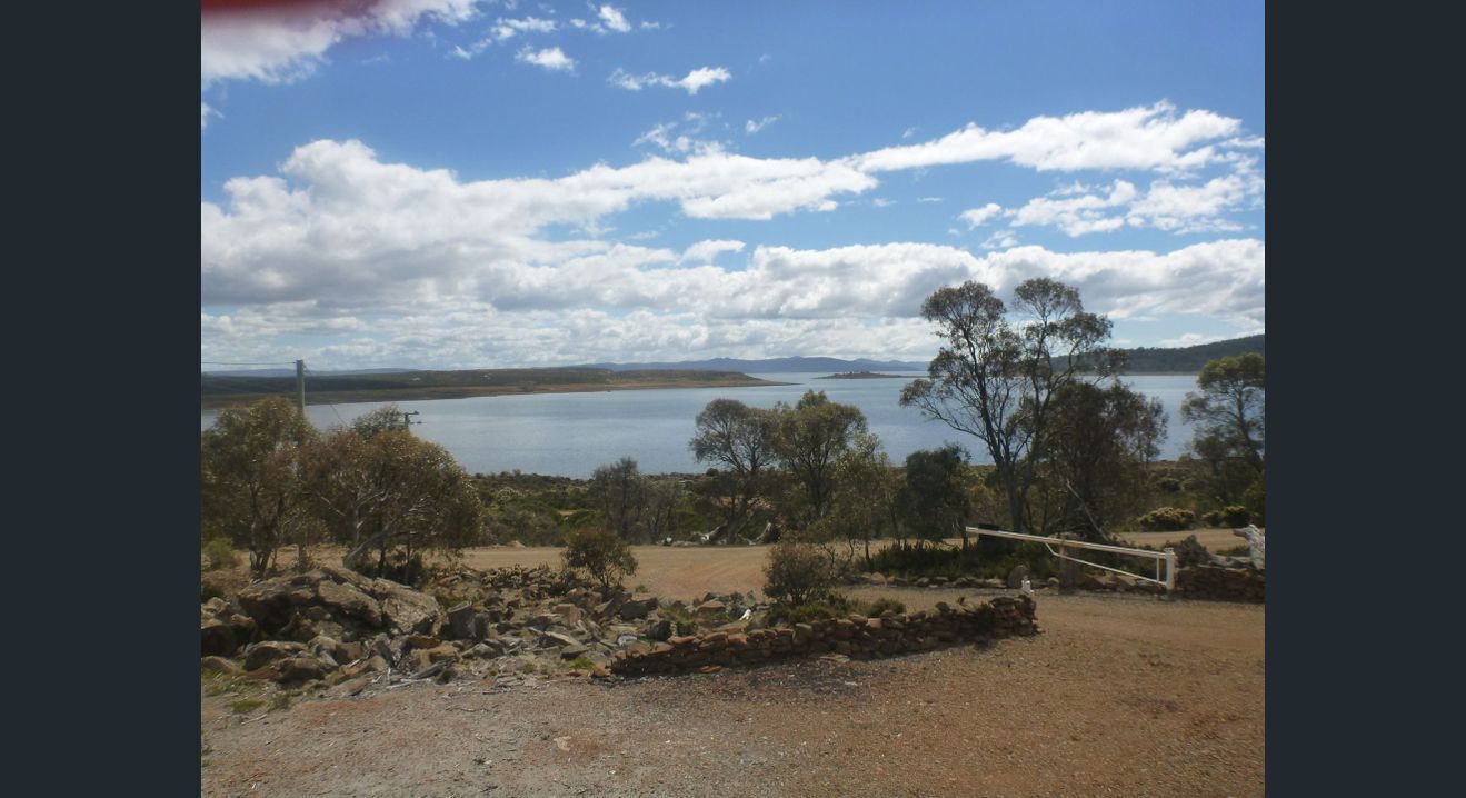 Lakefront Retreat with Aurora Views — image 9