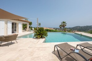 Pool - Villa Les Vues – Luxury villa Sainte-Maxime with sea view & pool (Sainte-Maxime)