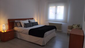2 bedrooms, iron/ironing board
