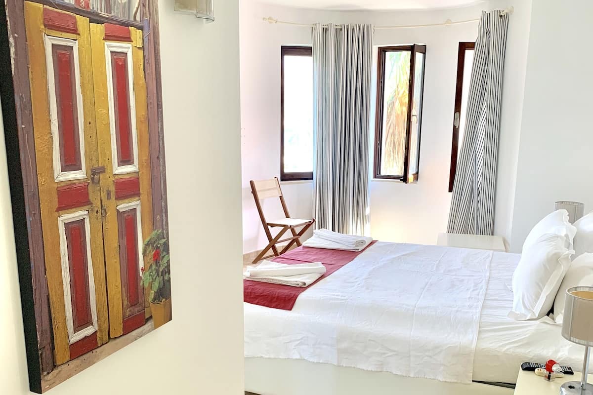 Standard Villa, 5 Bedrooms, Pool View | Free WiFi