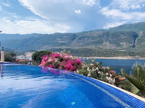 Front of property - Club Barbarossa Villas (Kas)