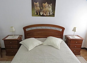 3 habitaciones, tabla de planchar con plancha y wifi gratis 