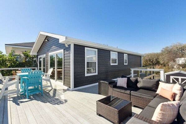 屋外ダイニングエリア