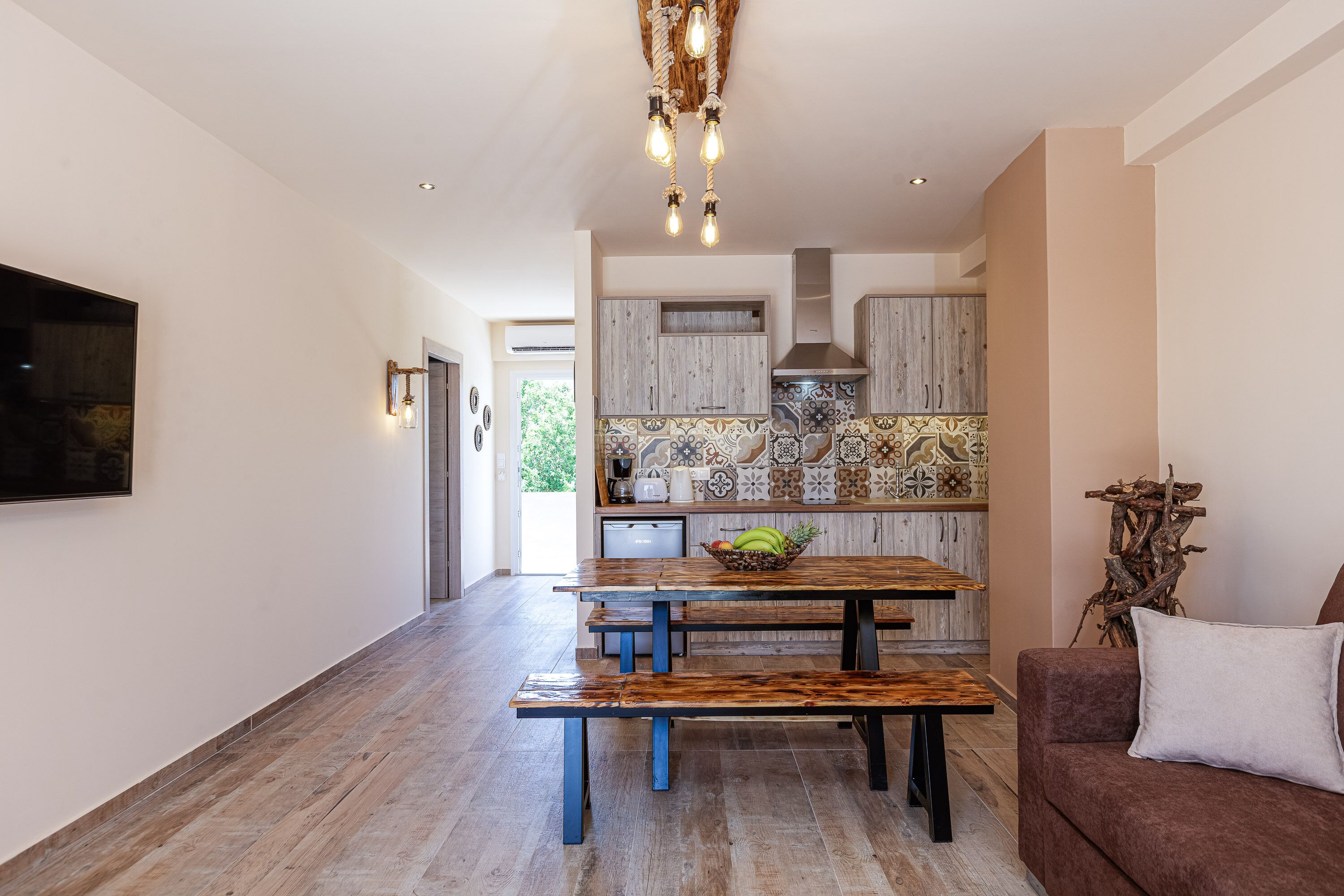 Semiso Beach Suites- 2 Bedroom Apartment 