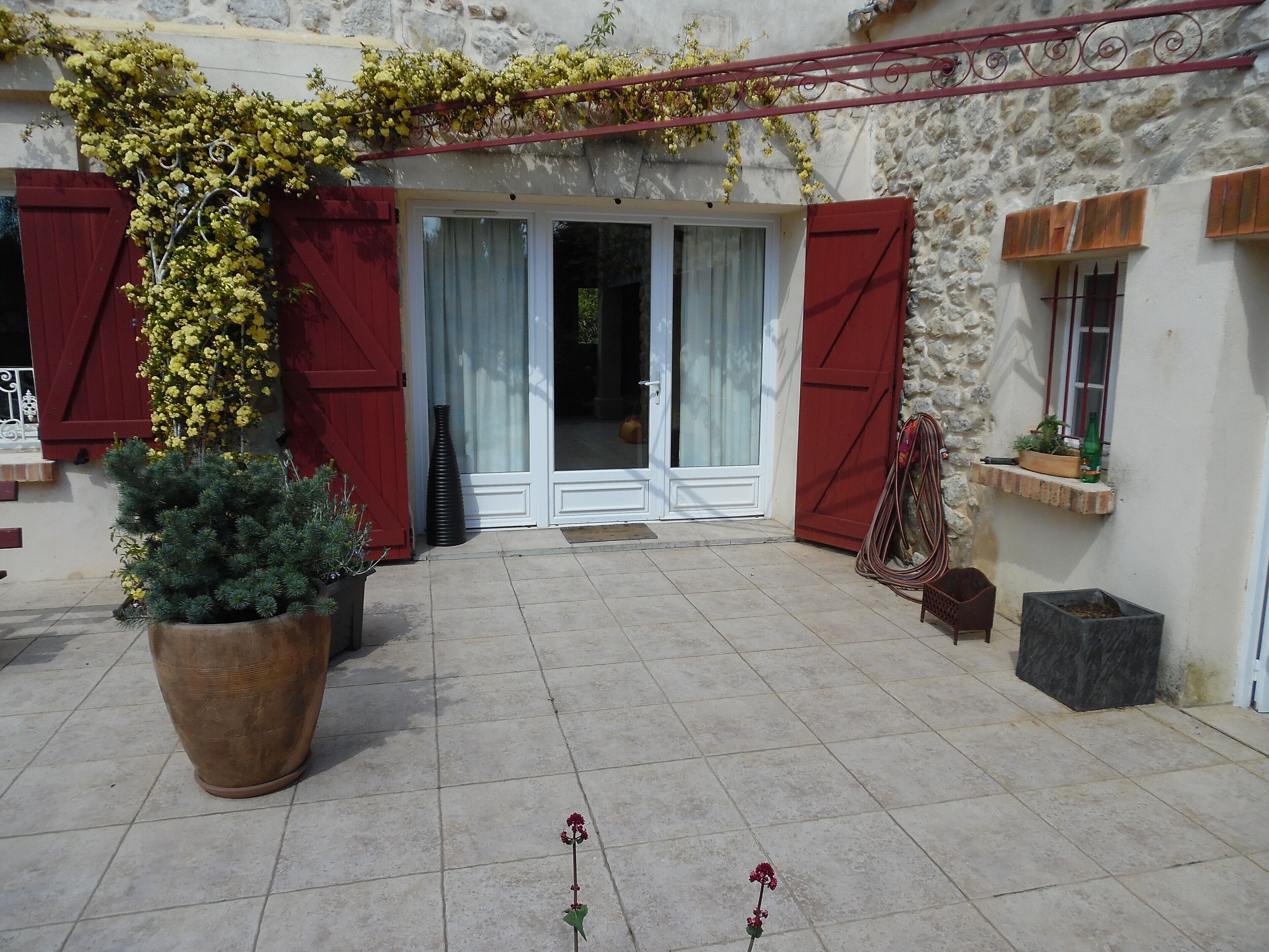 At the foot of the Cevennes, between mountain and sea