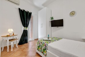2 Schlafzimmer, Bügeleisen/Bügelbrett, Internetzugang, Bettwäsche