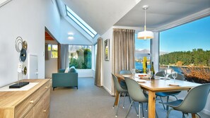 Dining - Villas Lake Terrace with Fantastic View (Queenstown)