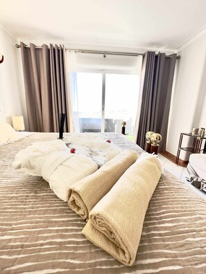 2 soverom, strykejern/-brett, reiseseng for barn og wi-fi (inkludert)