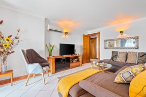 TV - Duplex Sea View by Albufeira Holidays (Albufeira)