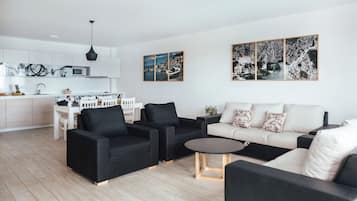 Apartamento, 2 quartos, vista para a montanha | Cozinha privada | Cafeteira/chaleira, torradeira, chapa